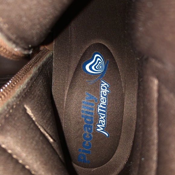 Size 6 ankle boots - extremely comfortable - Picture 5 of 5